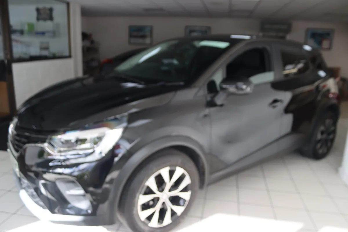 2023 Renault Captur 1.0 Petrol Evolution 6-sp - Image 3
