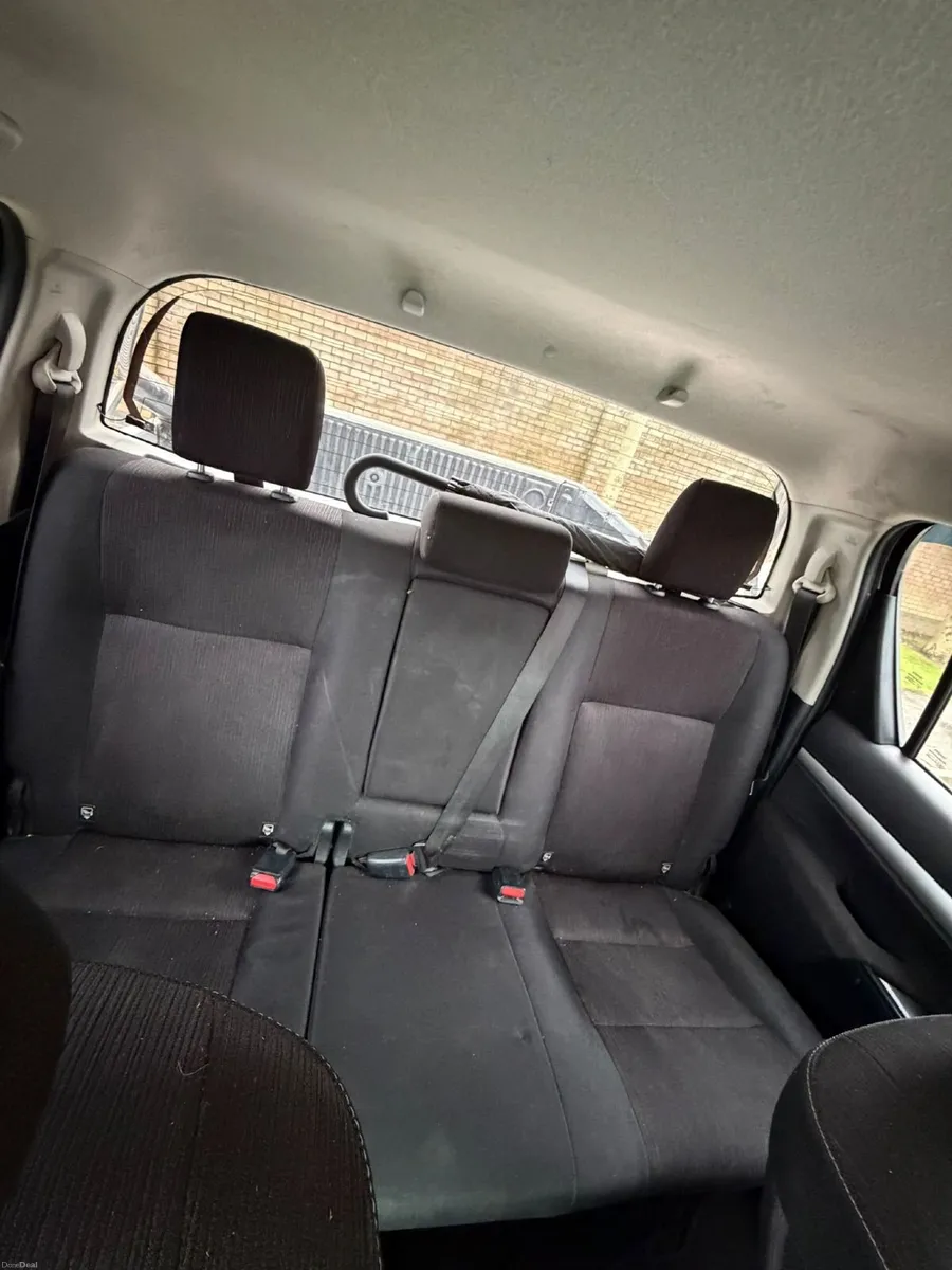 Toyota Hilux 2020 - Image 3