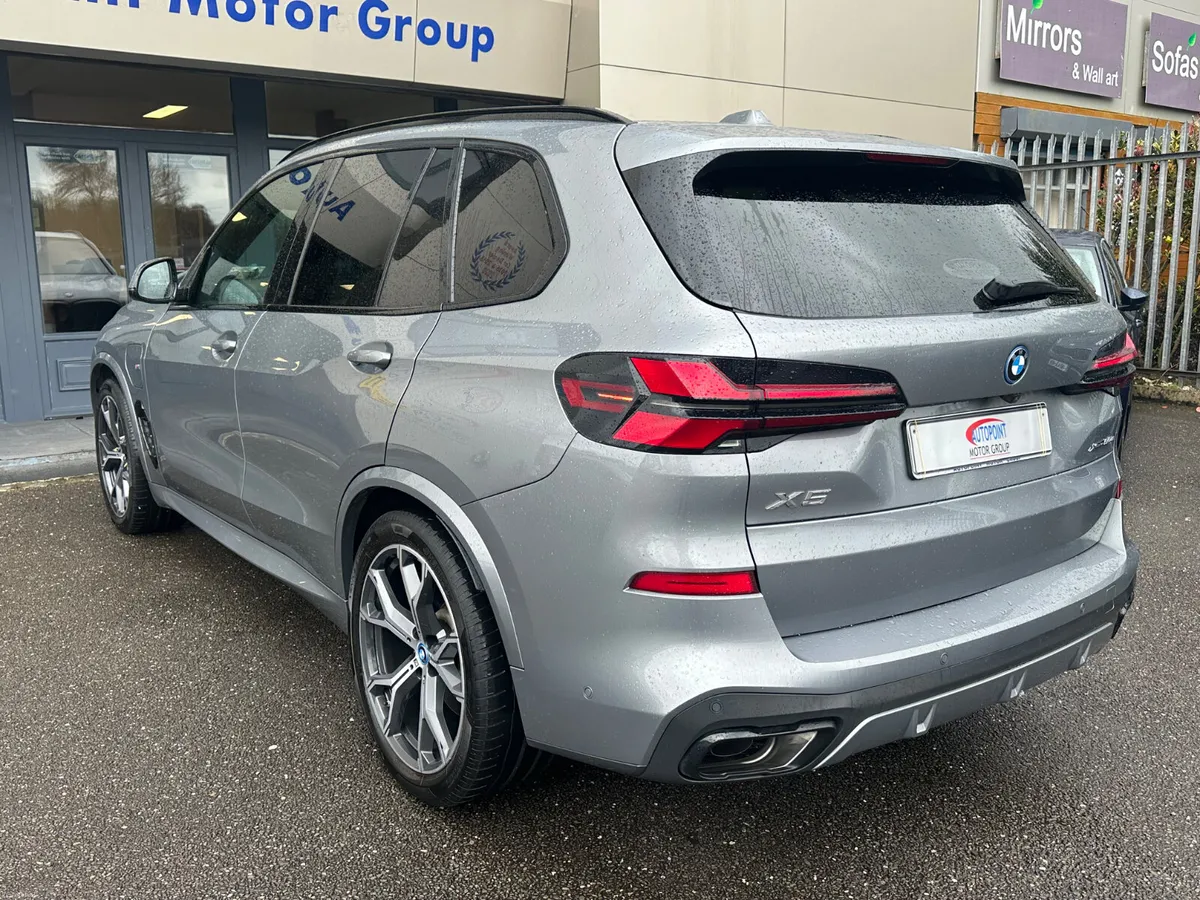 xDrive 50e M-Sport (490bhp) - SAVE 2000eur - Image 2