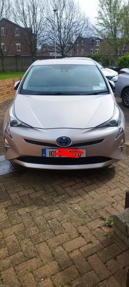 Toyota Prius 2016 - Image 1
