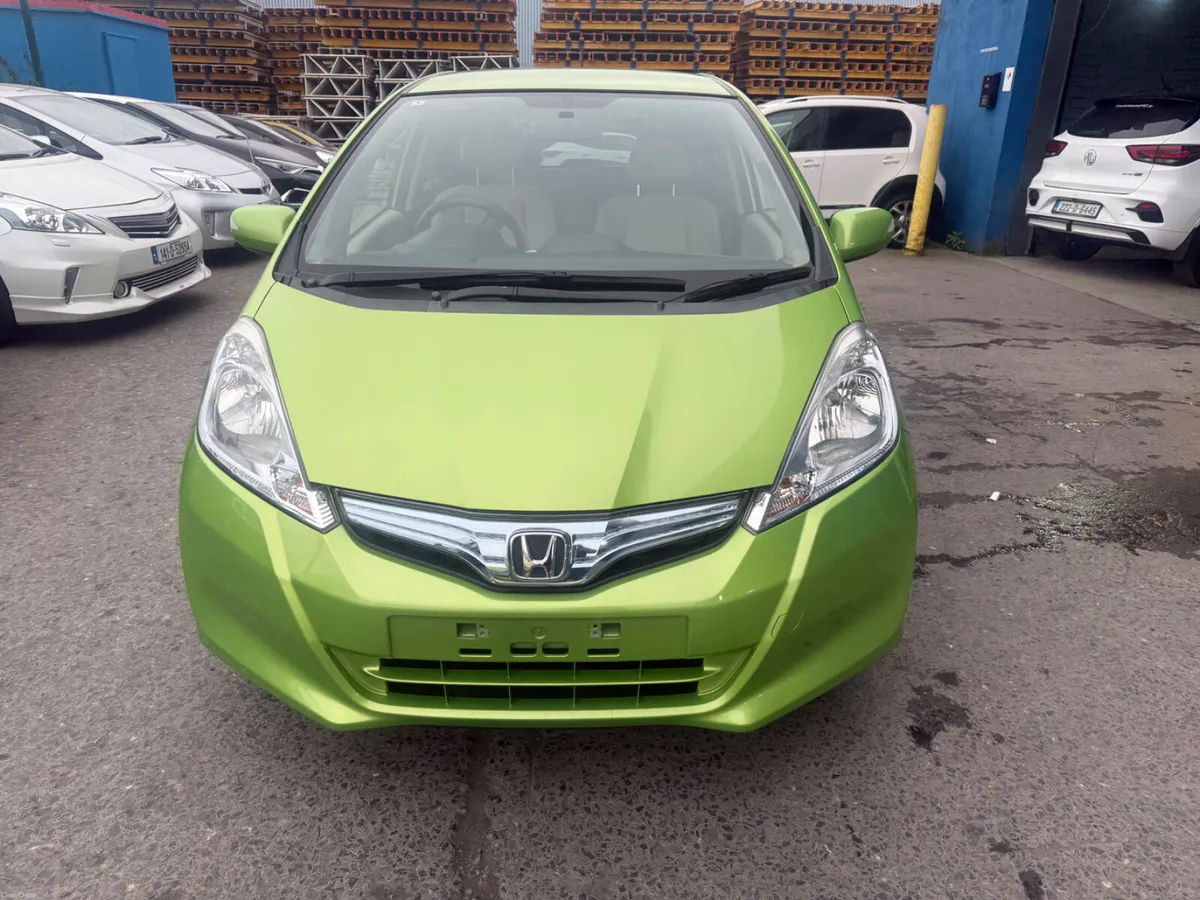 2012 Honda Fit Hybrid automatic - Image 2