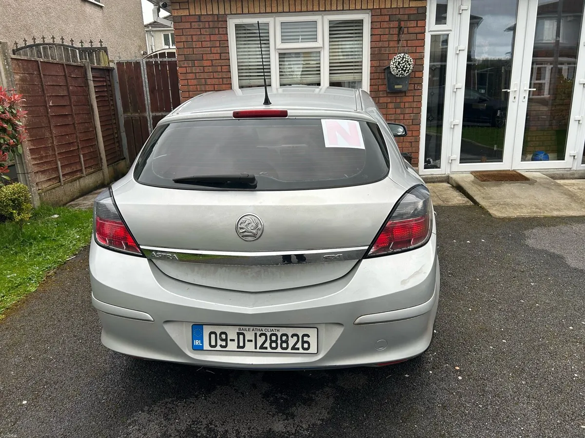 Vauxhall Astra - Image 2