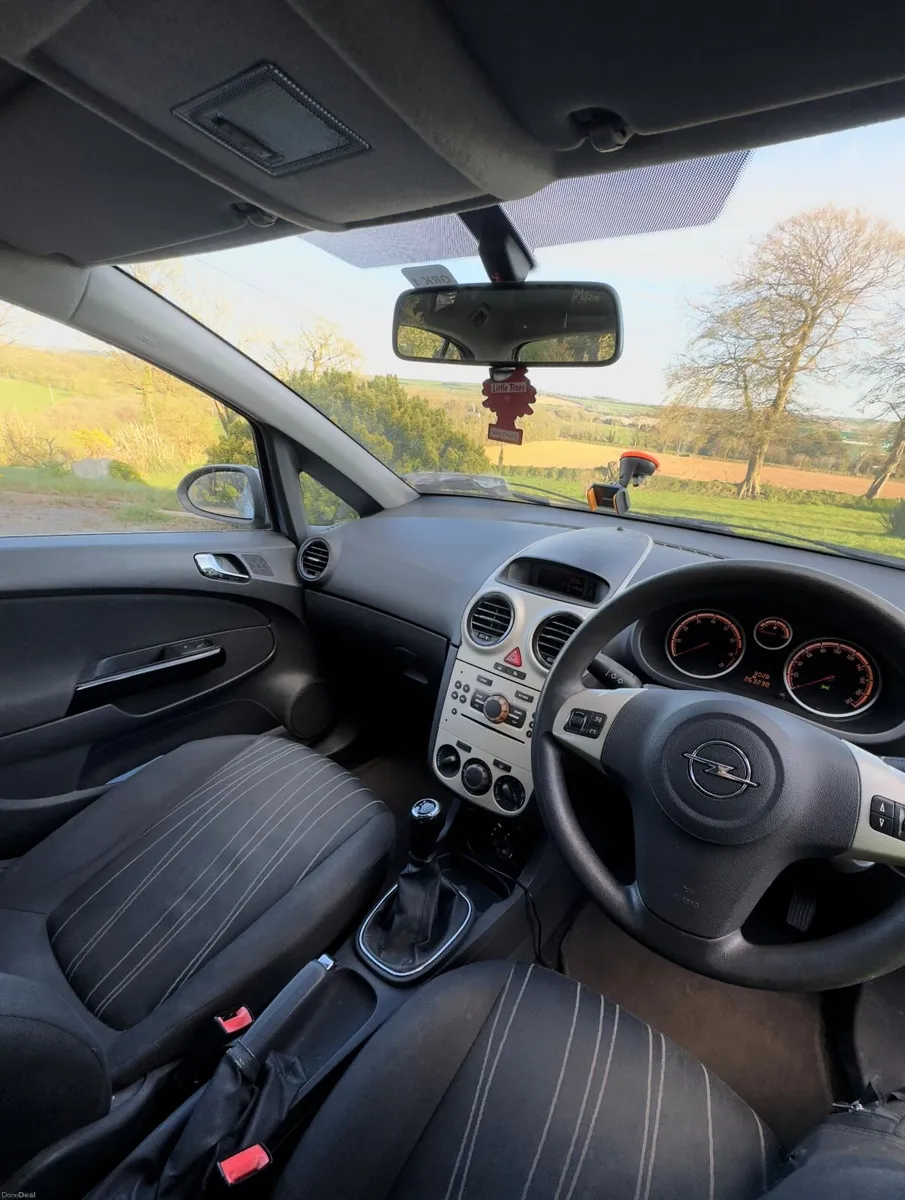 Opel Corsa 1.2 Petrol 2008 - Image 4