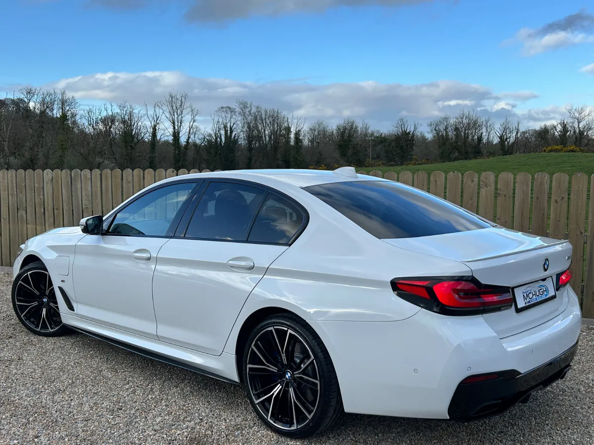 2021 Bmw 530e M Sport Pro Lci - Image 2