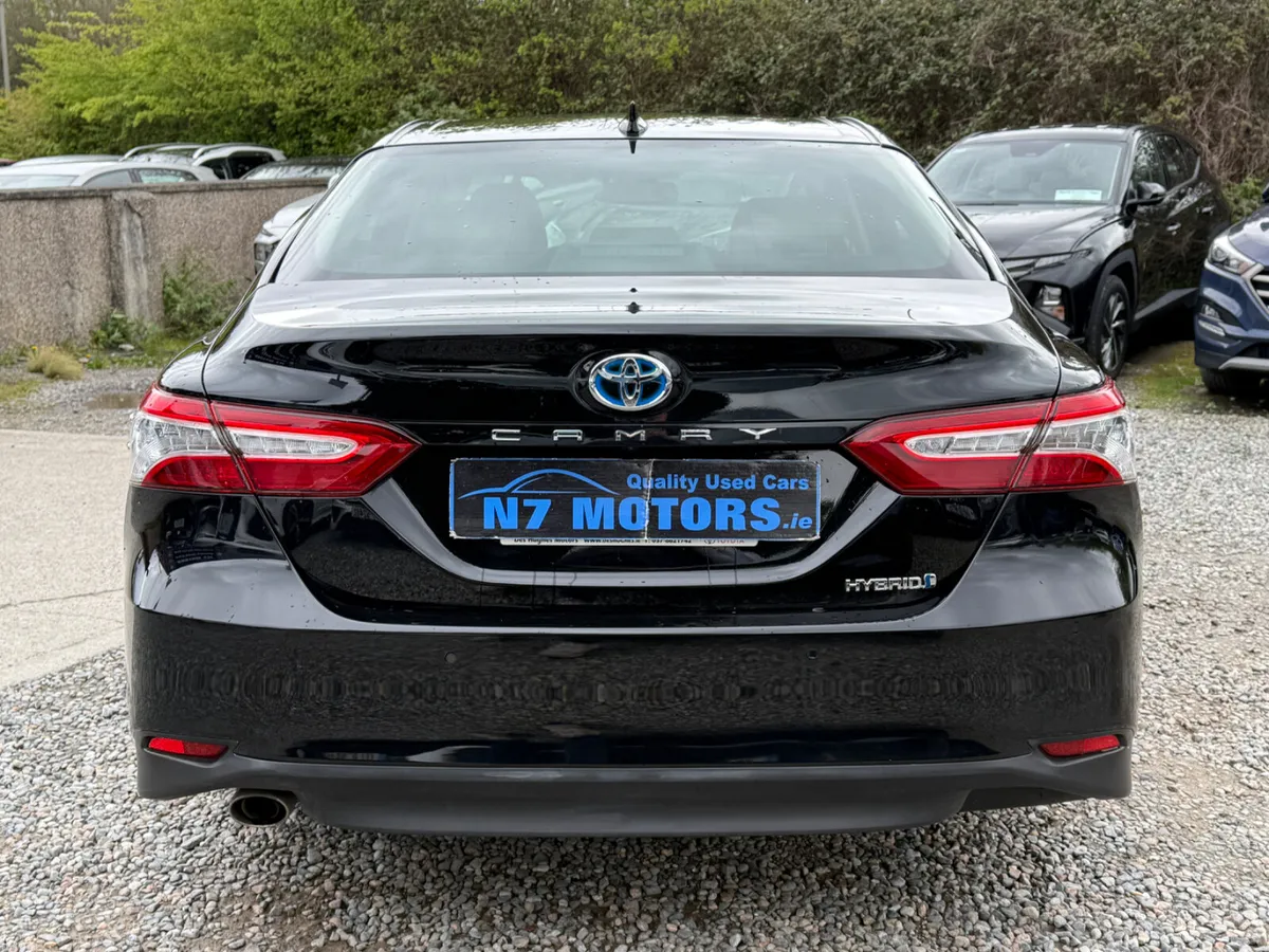 2021 Toyota Camry HYBRID PLATINUM AUTO - Image 4