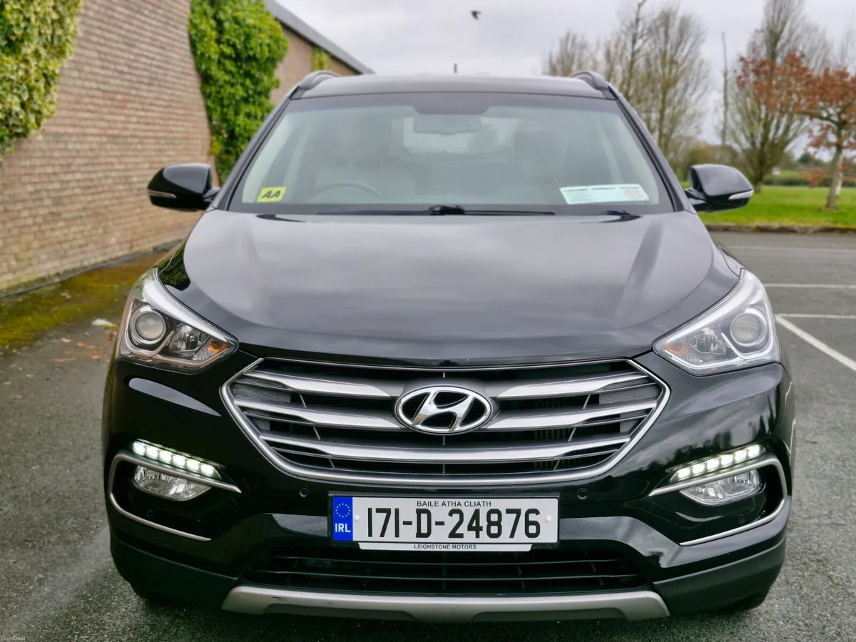 Hyundai Santa Fe 2017 - Image 3