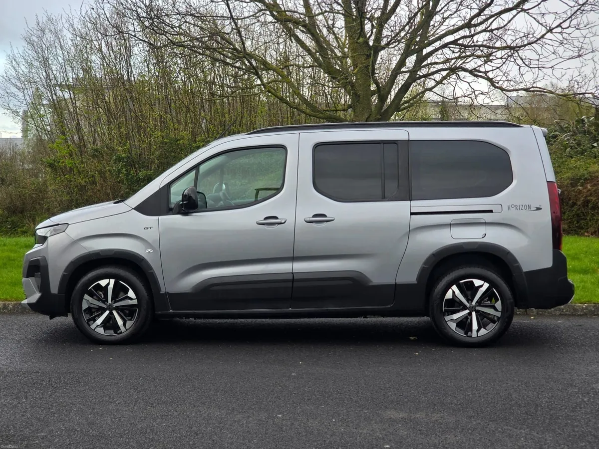 Peugeot Rifter Wheelchair Accessible Vehicle - Image 4