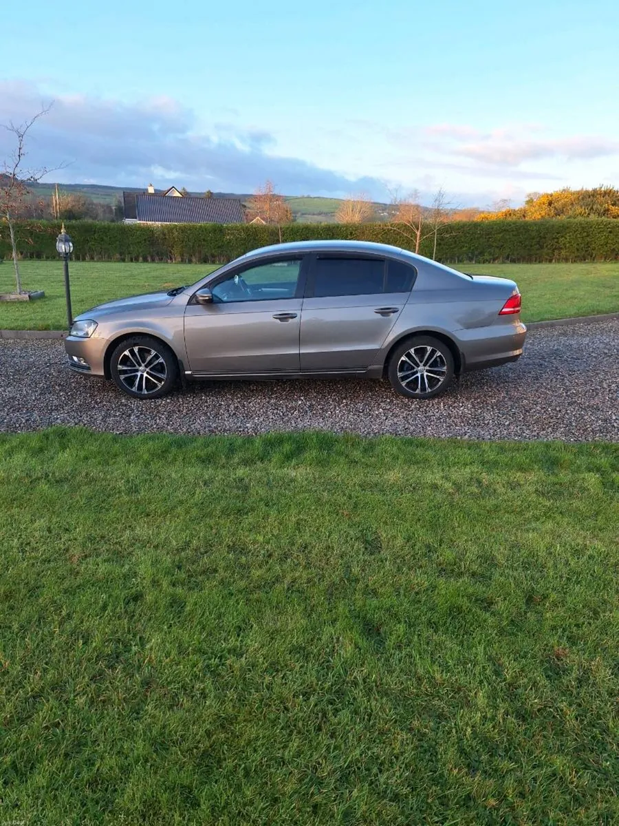 Volkswagen Passat - Image 1