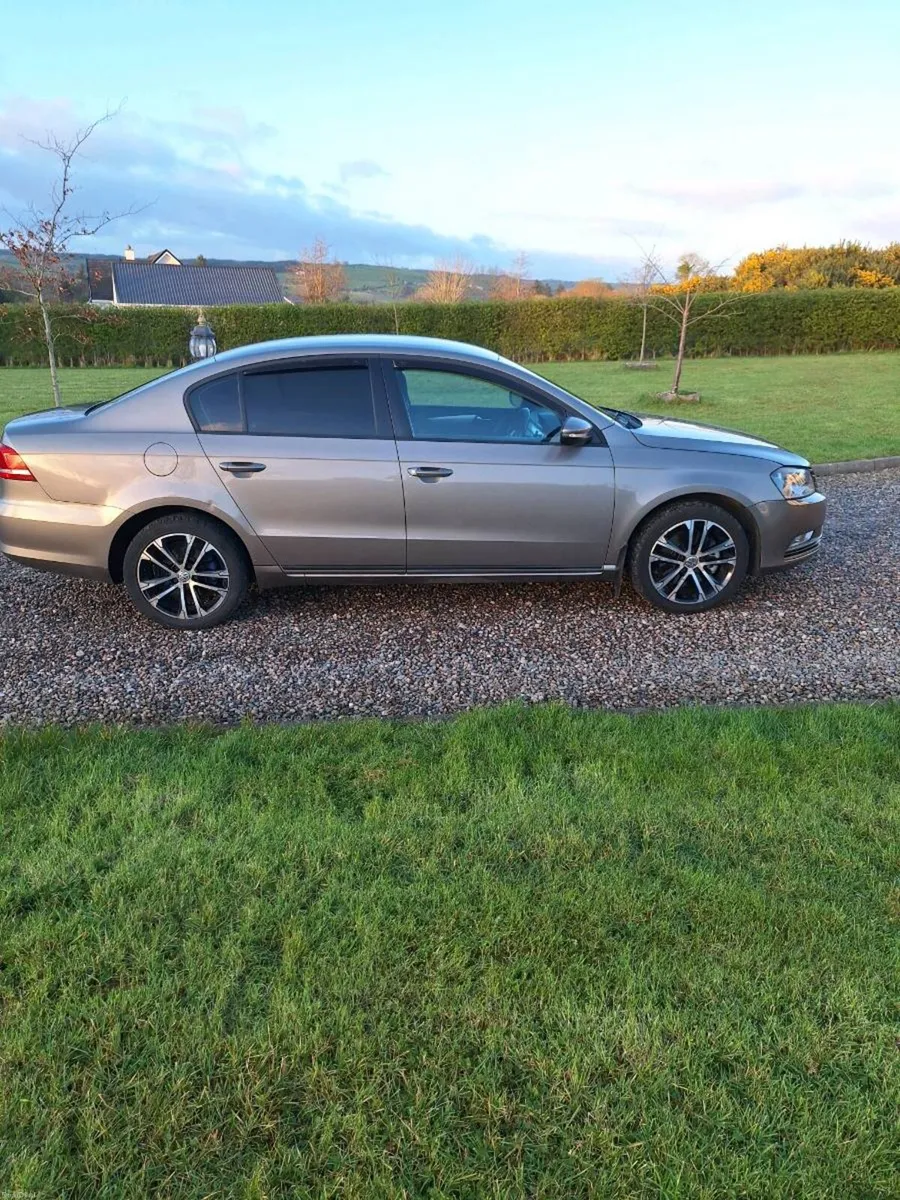 Volkswagen Passat - Image 3