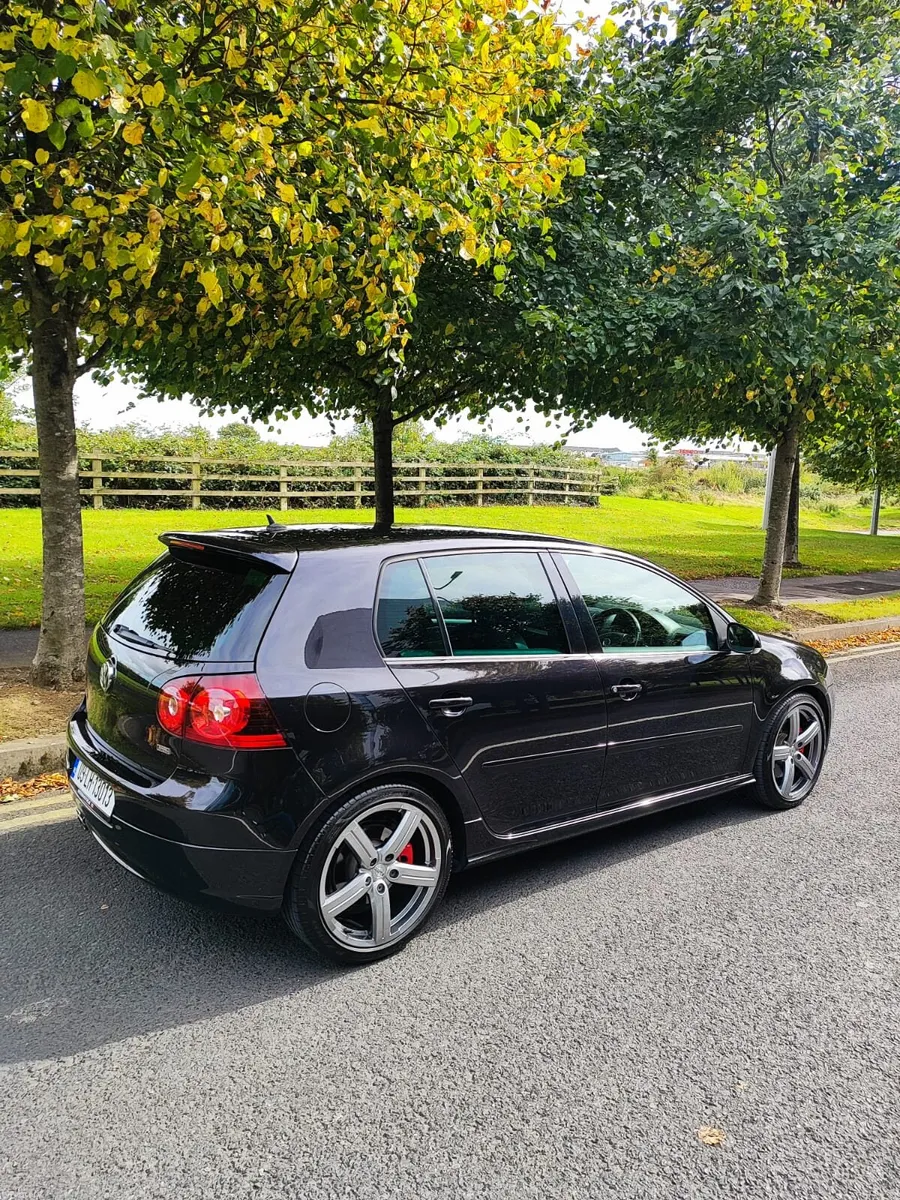 VW Golf - Image 1