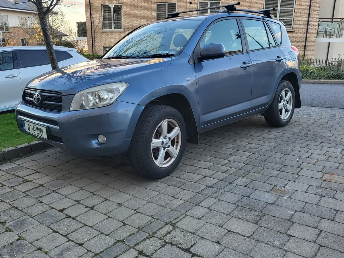 Toyota RAV4 2007 - Image 1