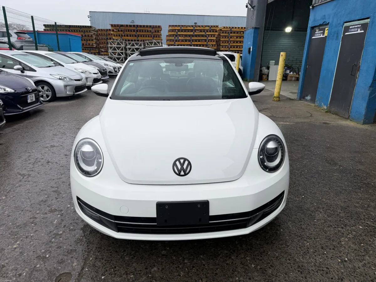 2012 Volkswagen Beetle Auto / Leather Spec - Image 2