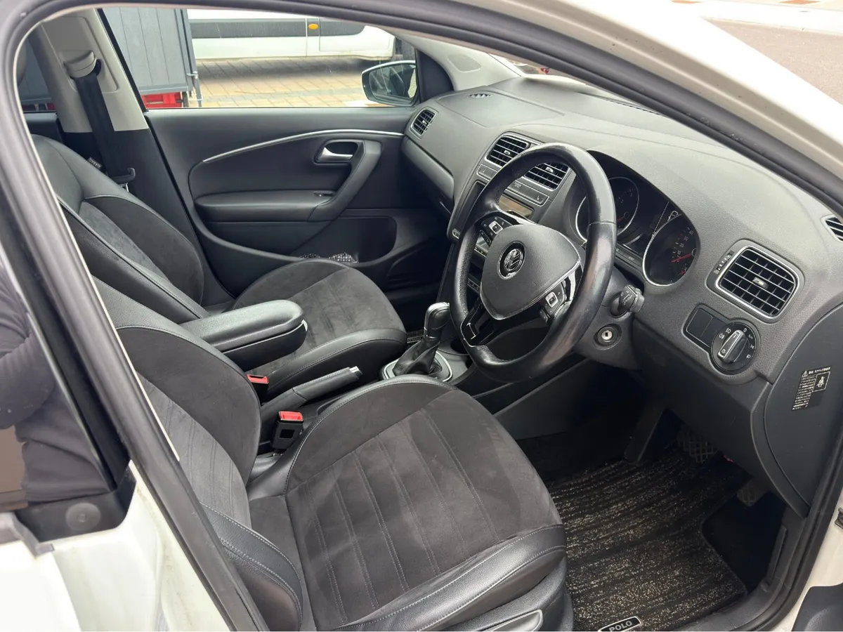 Volkswagen Polo 2016 - HIGHLINE - TOP SPEC - Image 3