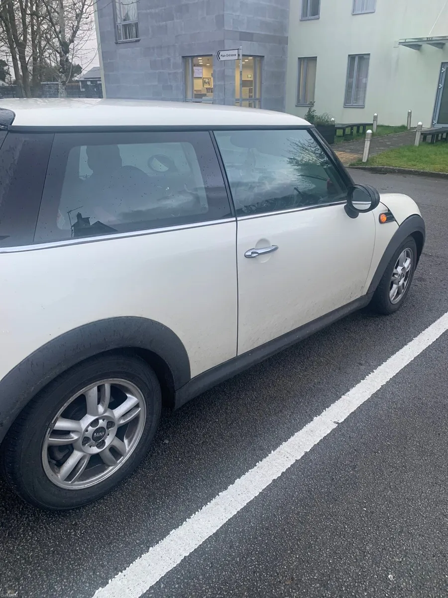 Mini one d 2010 - Image 4