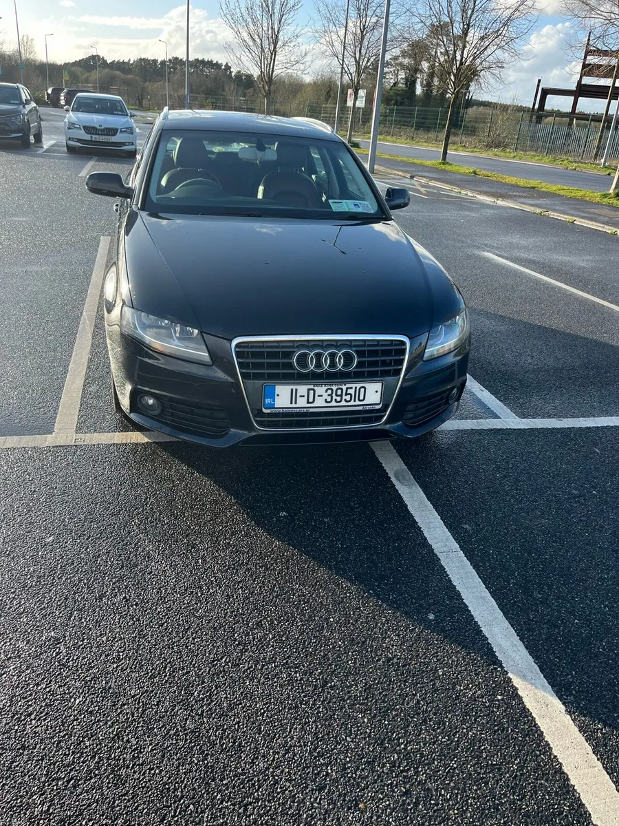 Audi a4 avant 2011 - Image 1