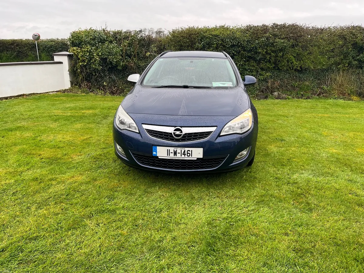 Opel Astra Auto LONG NCT & TAX only 113k kms - Image 2