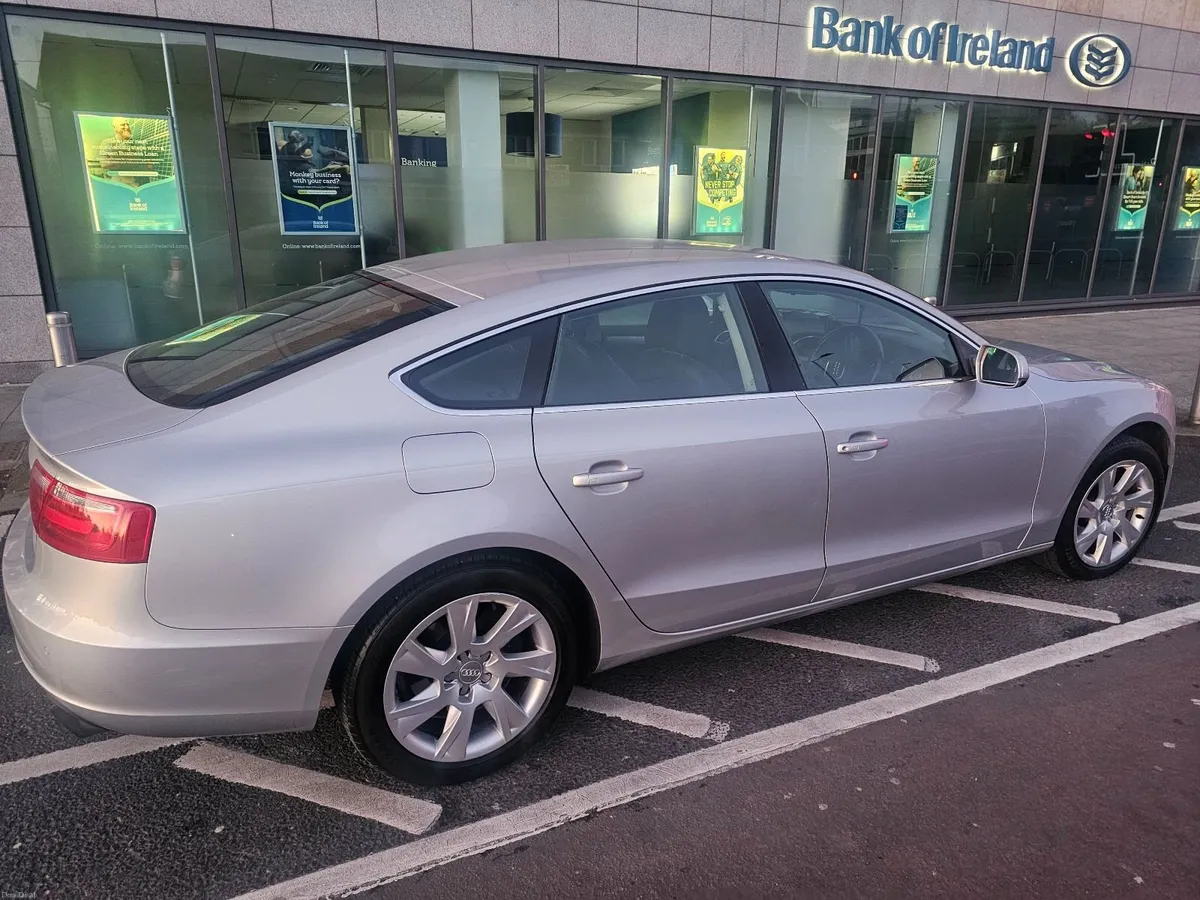 Audi A5 2010 - Image 2