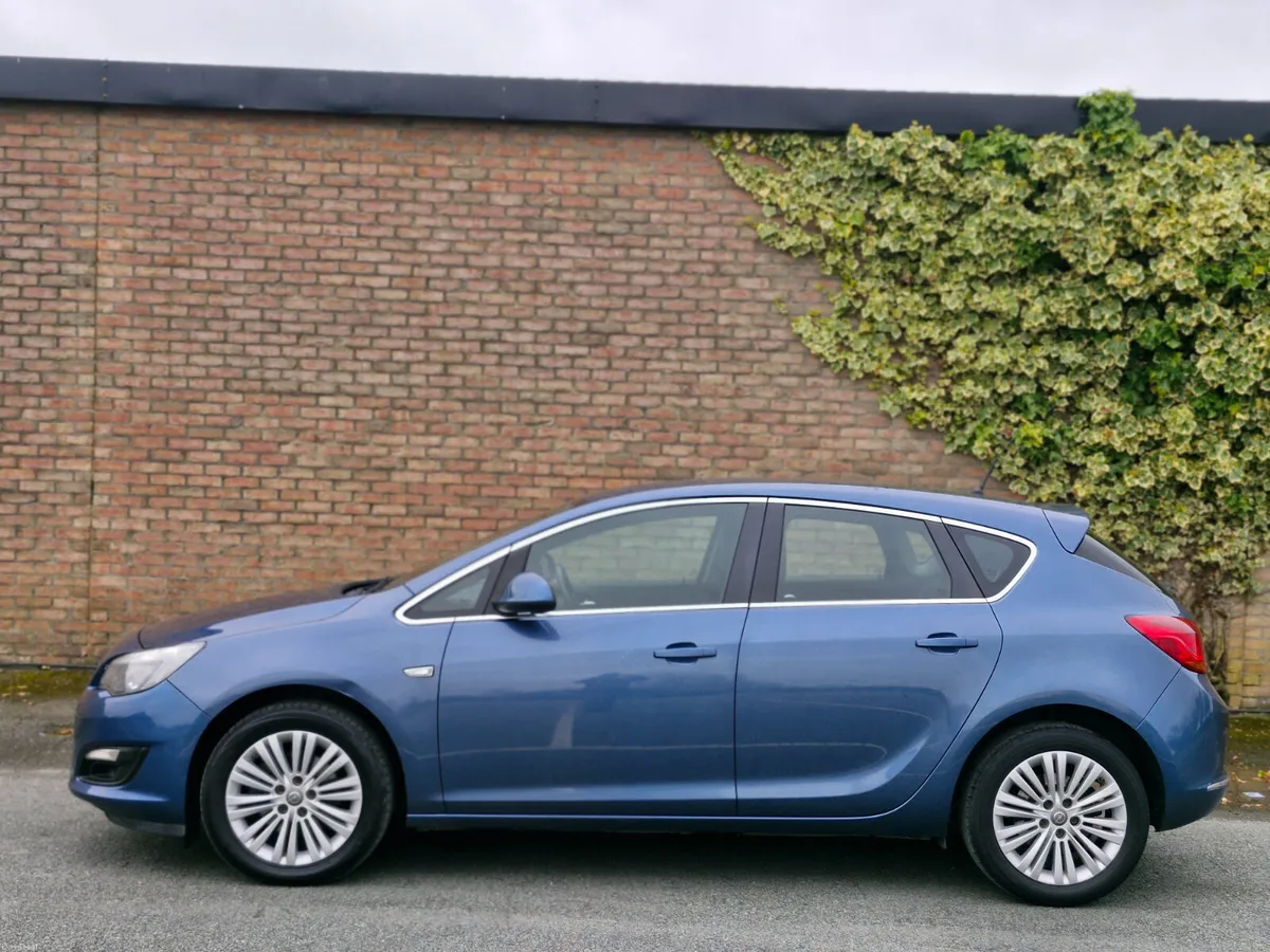 Opel Astra EXCITE 1.6 CDTI - Image 4