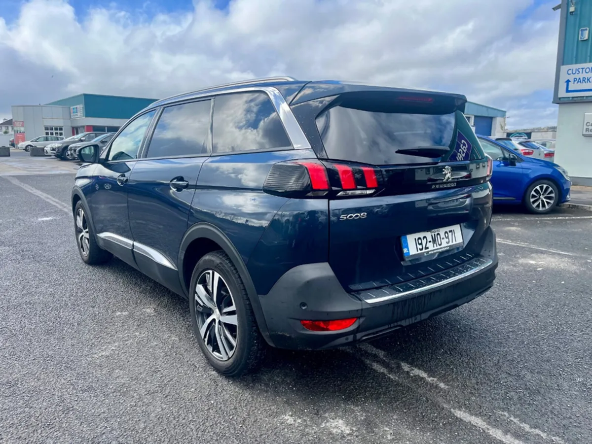Peugeot 5008 1.5 ALLURE BLUE HDI 130HP S/S 5DR - Image 2