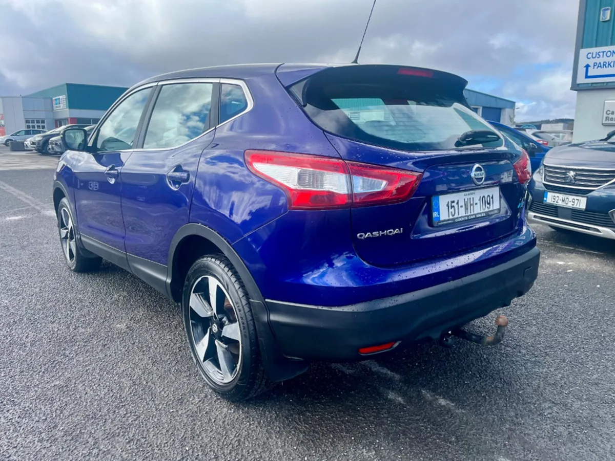 Nissan Qashqai 1.5 DSL XE 4DR - Image 2
