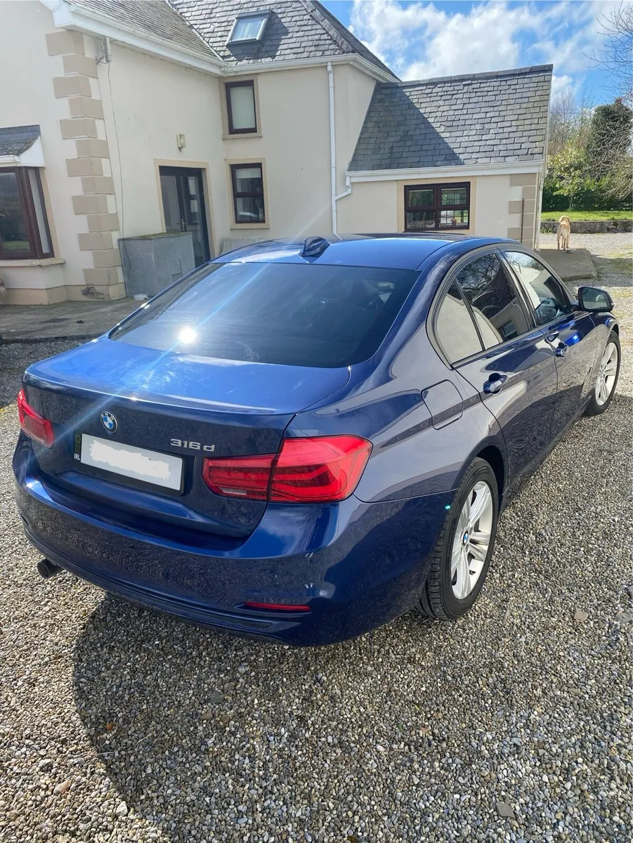 BMW 3-Series 318D 2017 - Image 4