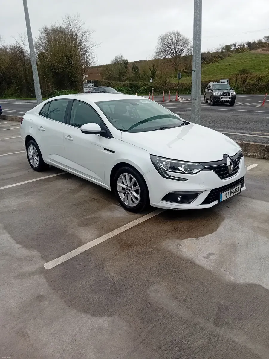 Renault Megane 2019 - Image 1