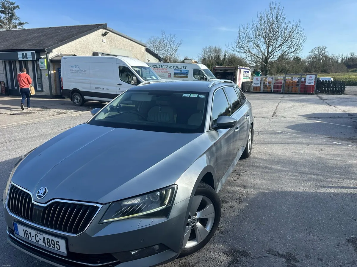 Skoda Superb 2.0 TDI Estate - Image 3