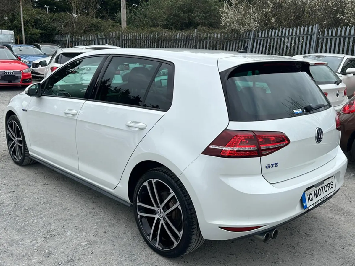 Volkswagen Golf GTE Automatic Petrol Plug-In-Hybri - Image 4