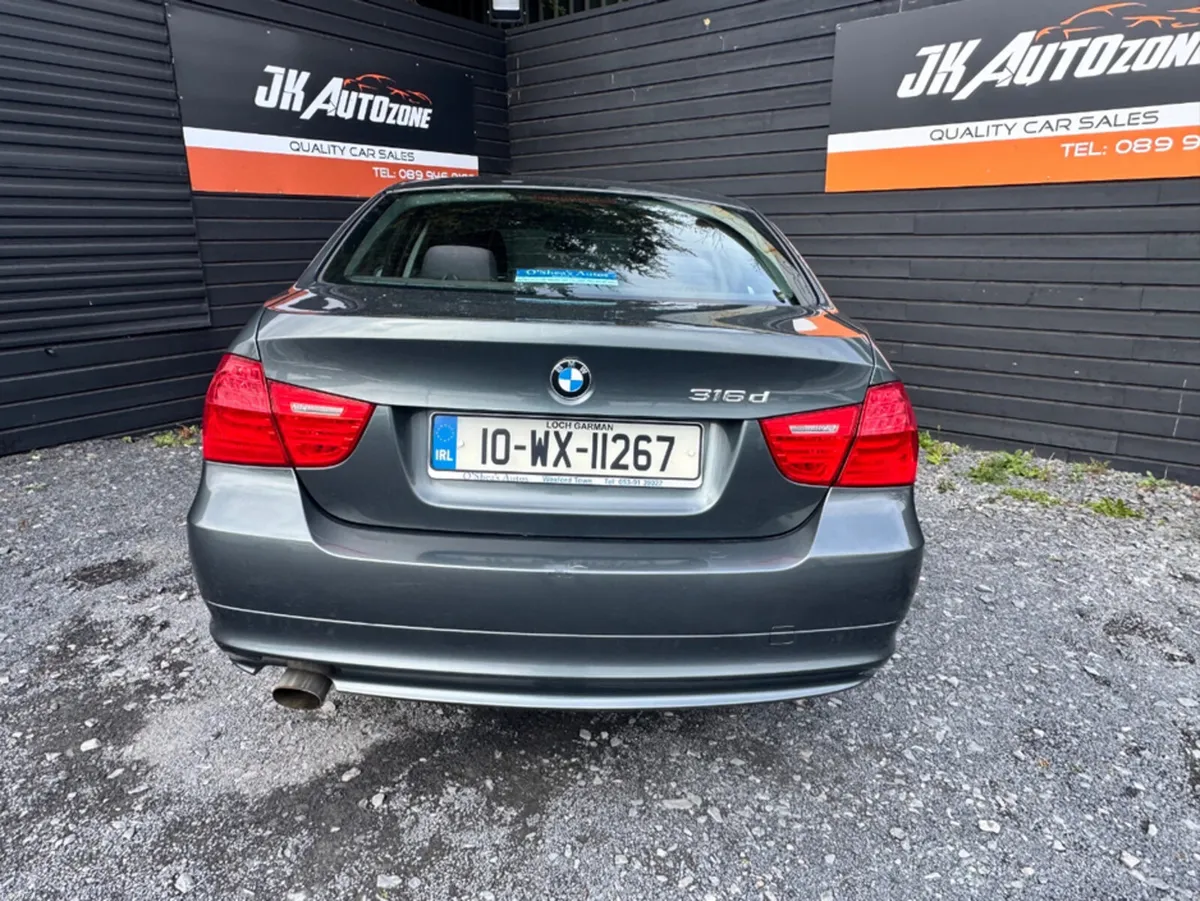 BMW 3-Series E90 D ES 4DR 2.0 - Image 4