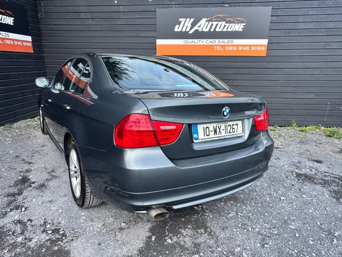 BMW 3-Series E90 D ES 4DR 2.0 - Image 6