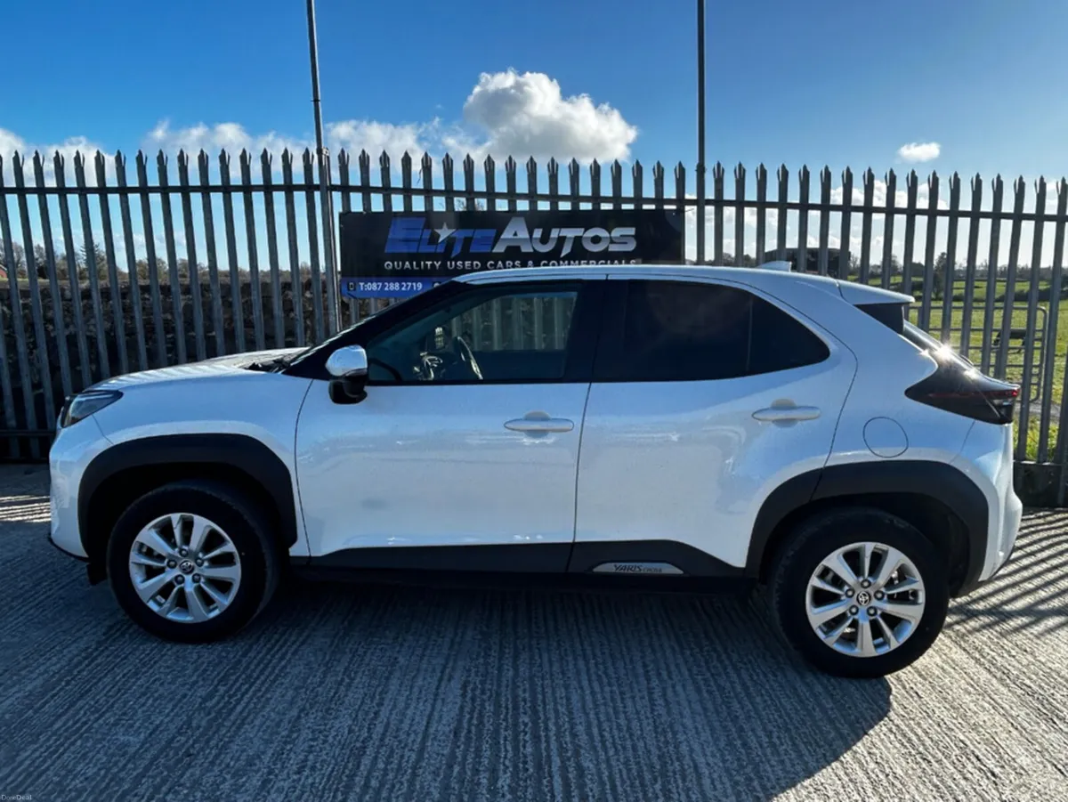 Toyota Yaris Cross Self Charging Hybrid - Image 3