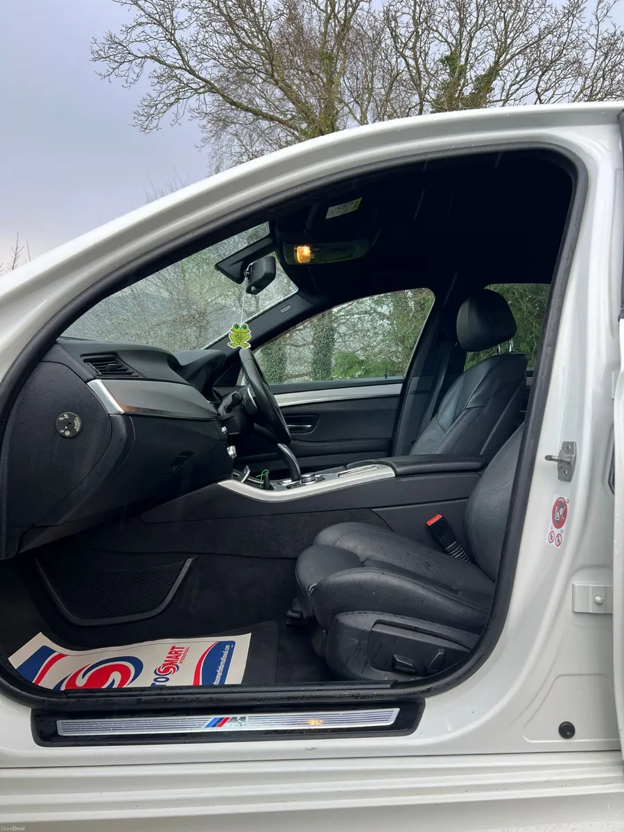 BMW 5-Series 2015 msport auto - Image 3