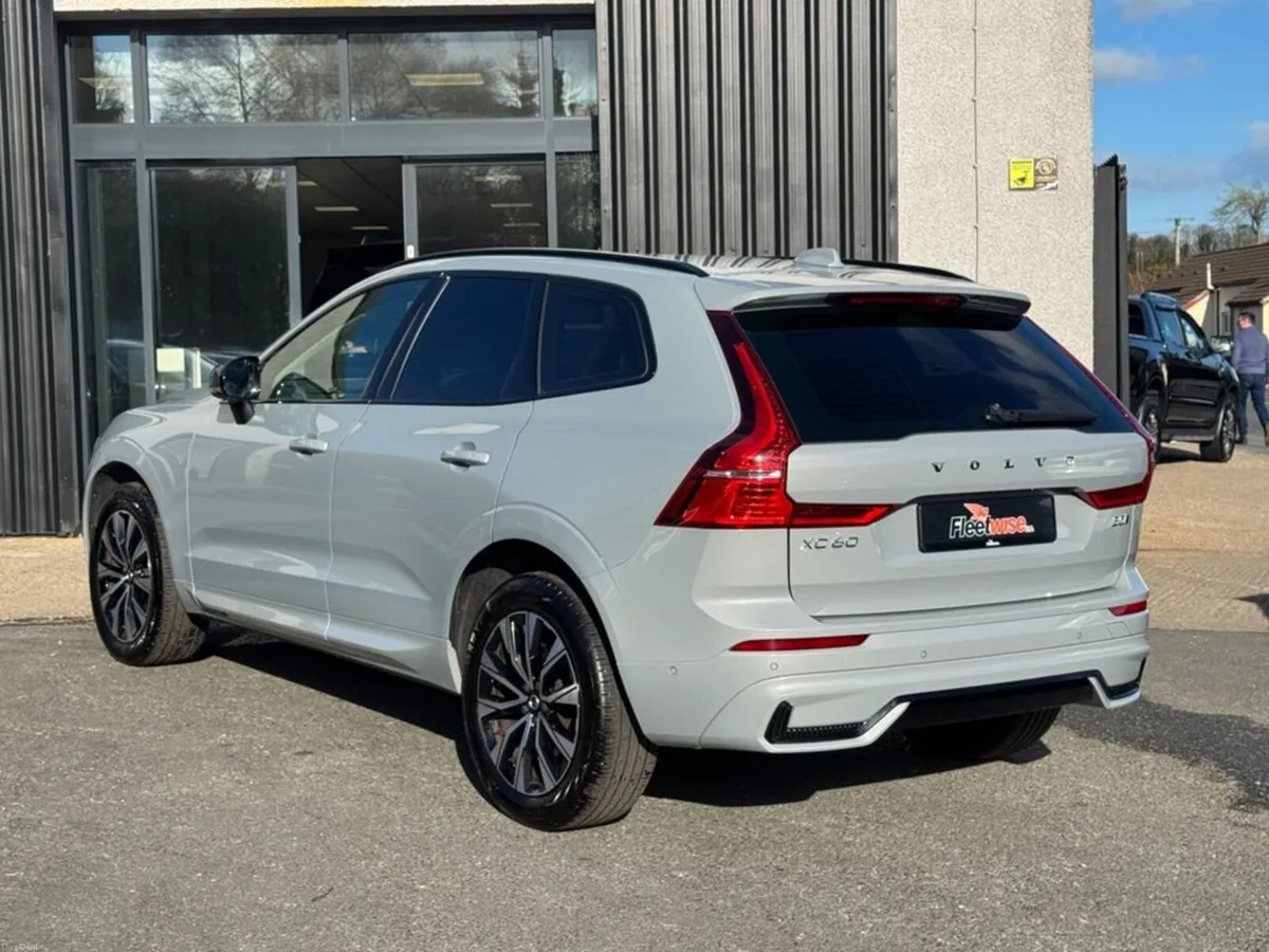 2.0 B5 MHEV Plus SUV 5dr Petrol Hybrid Auto AWD Eu - Image 4