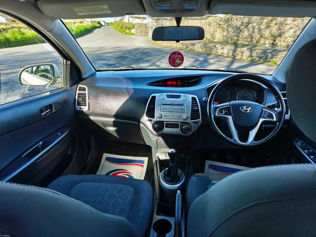 Hyandai i20 - Image 2