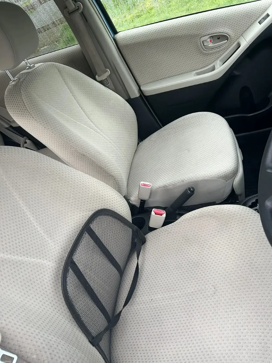 Toyota Vitz 2007 - Image 4