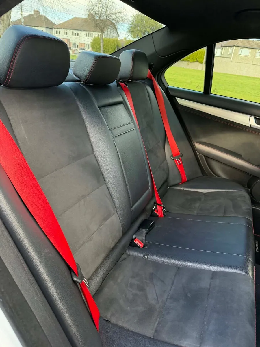 Mercedes-Benz C-Class 2012 - Image 3