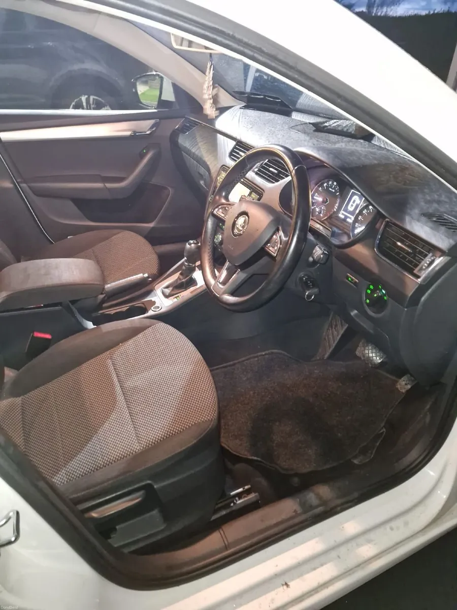 Skoda Octavia 2017 - Image 4