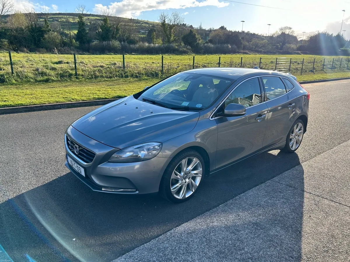 151 VOLVO V40 D2 €6,950 - Image 3