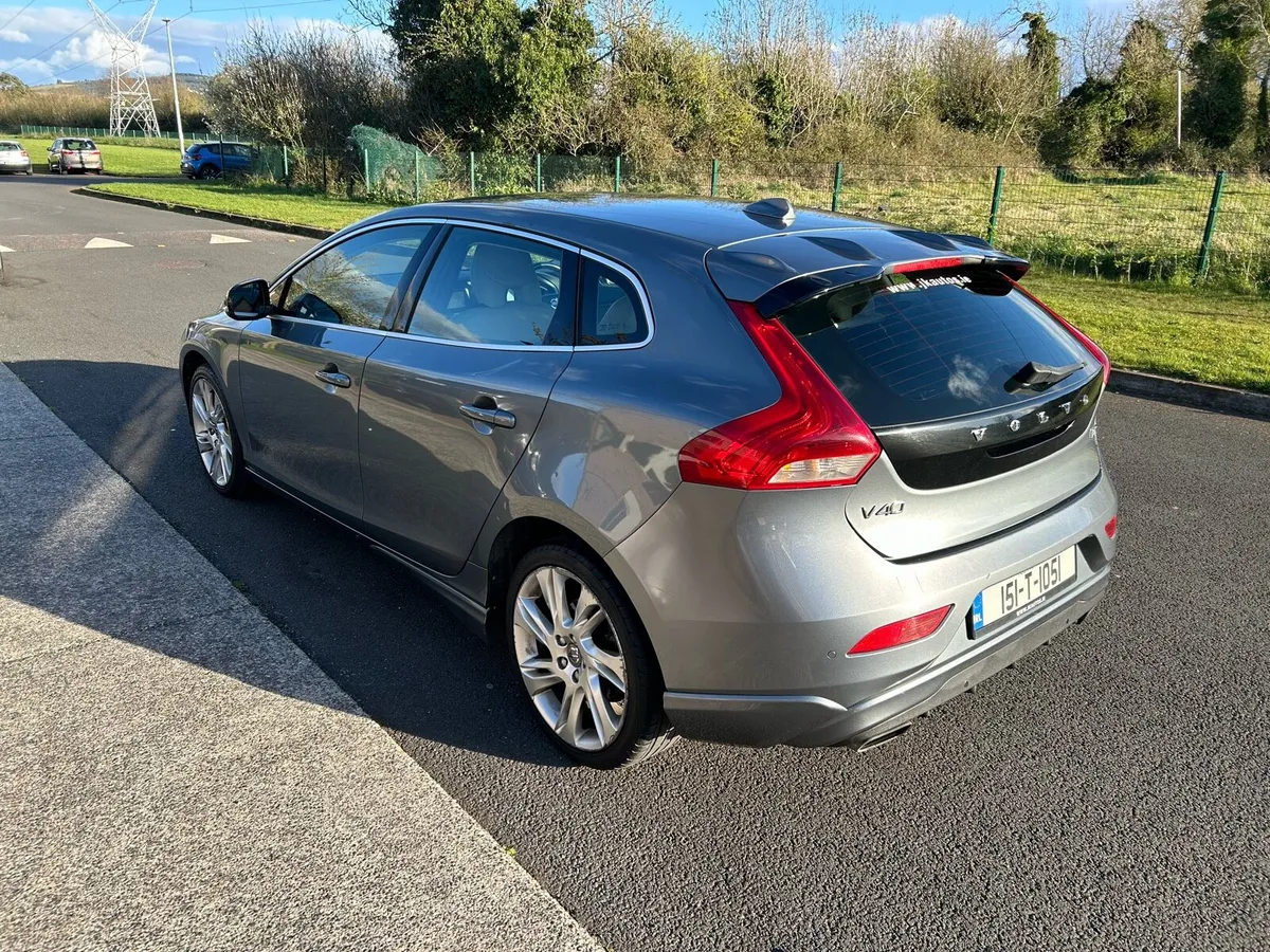 151 VOLVO V40 D2 €6,950 - Image 4