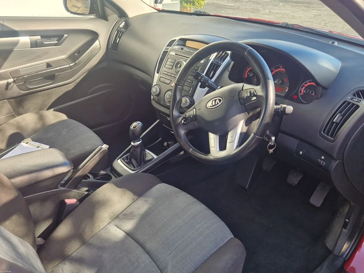 Kia Ceed 2012 - Image 5