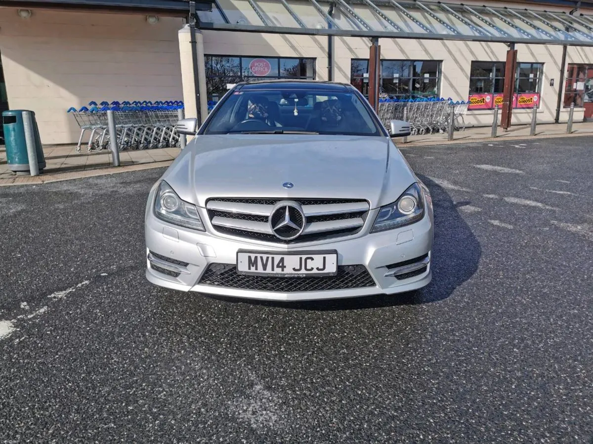 🔥NEW MOT, LOW MILES, C220D AMG PREMIUM PLUS🔥 - Image 4