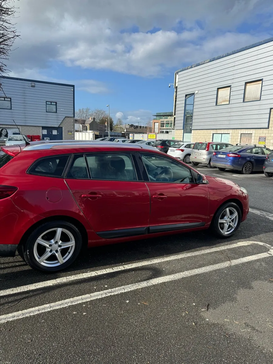 2010 Renault Grand Megane - Image 2