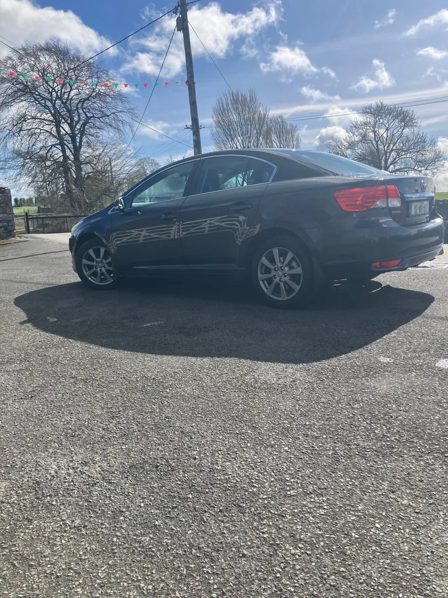 Toyota Avensis 2012 - Image 1