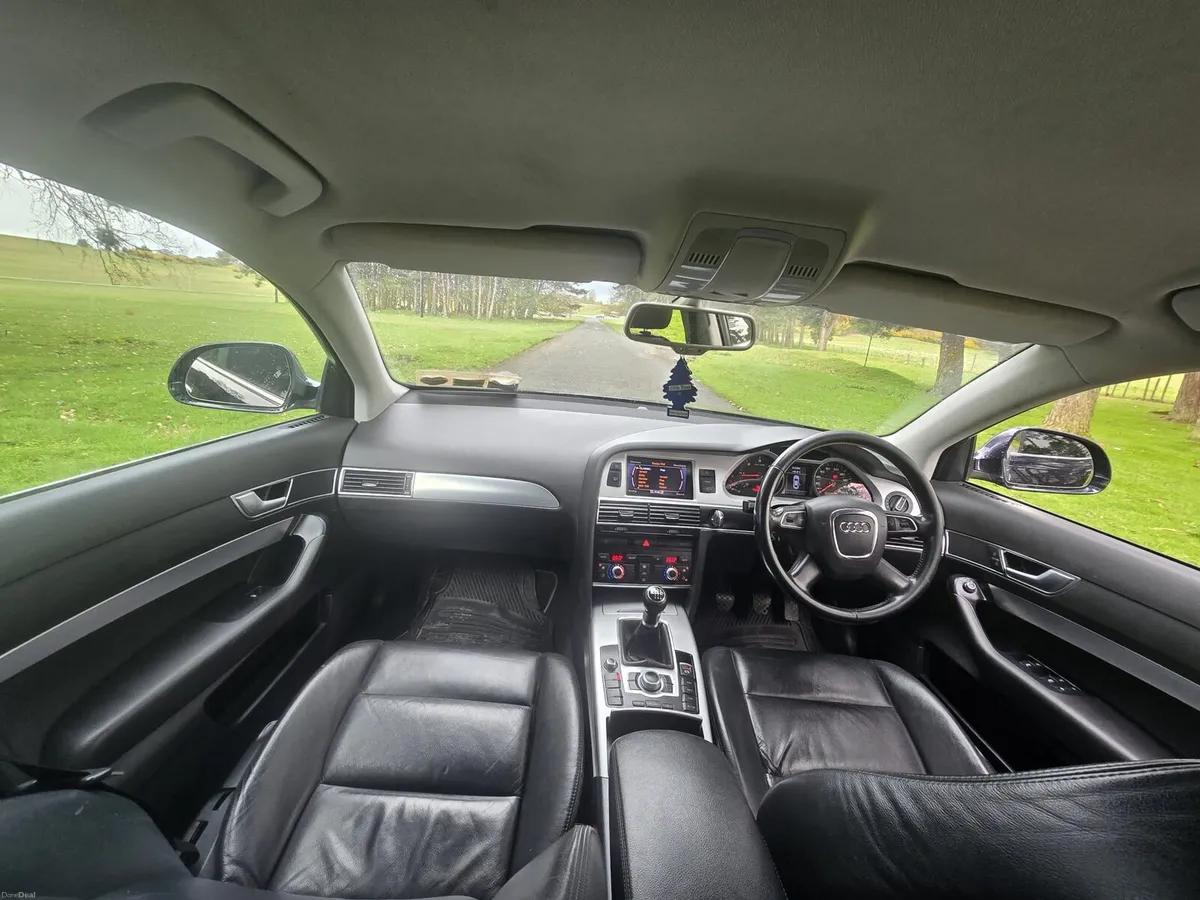 Audi a6 Manual Transmission 
✅️ mileage 159km mile - Image 4