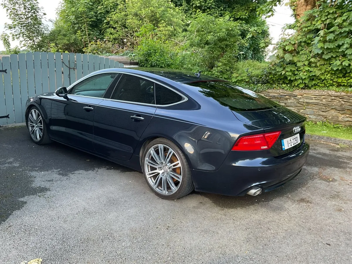 Audi A7 2011 - Image 2