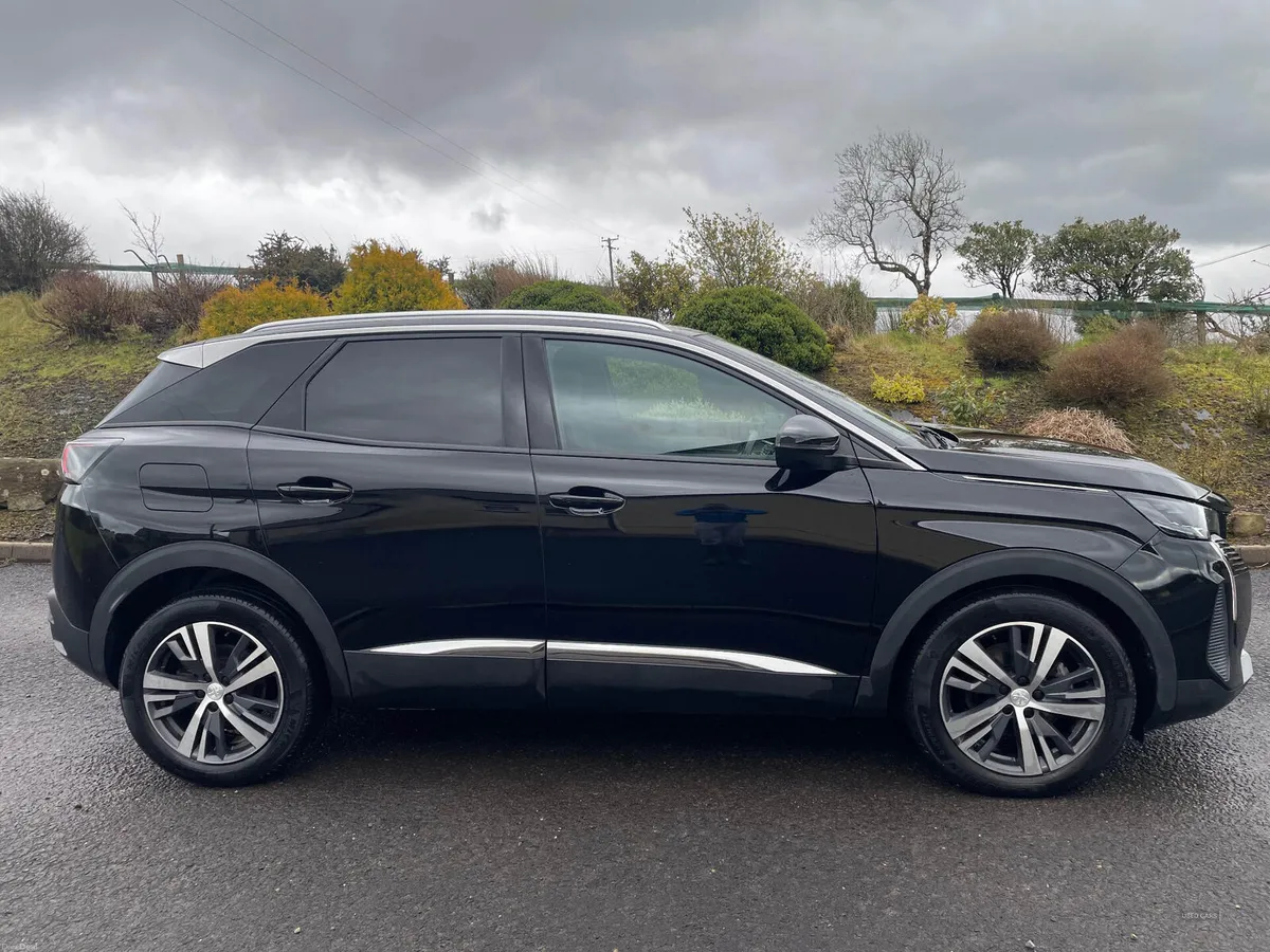 Peugeot 3008 DIESEL ESTATE - Image 4