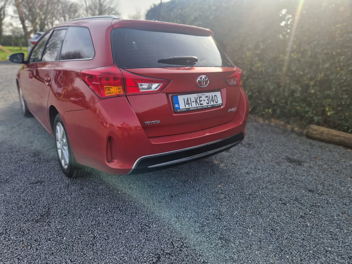 Toyota Auris 1.4 D4D LUNA ESTATE 2014 - Image 4