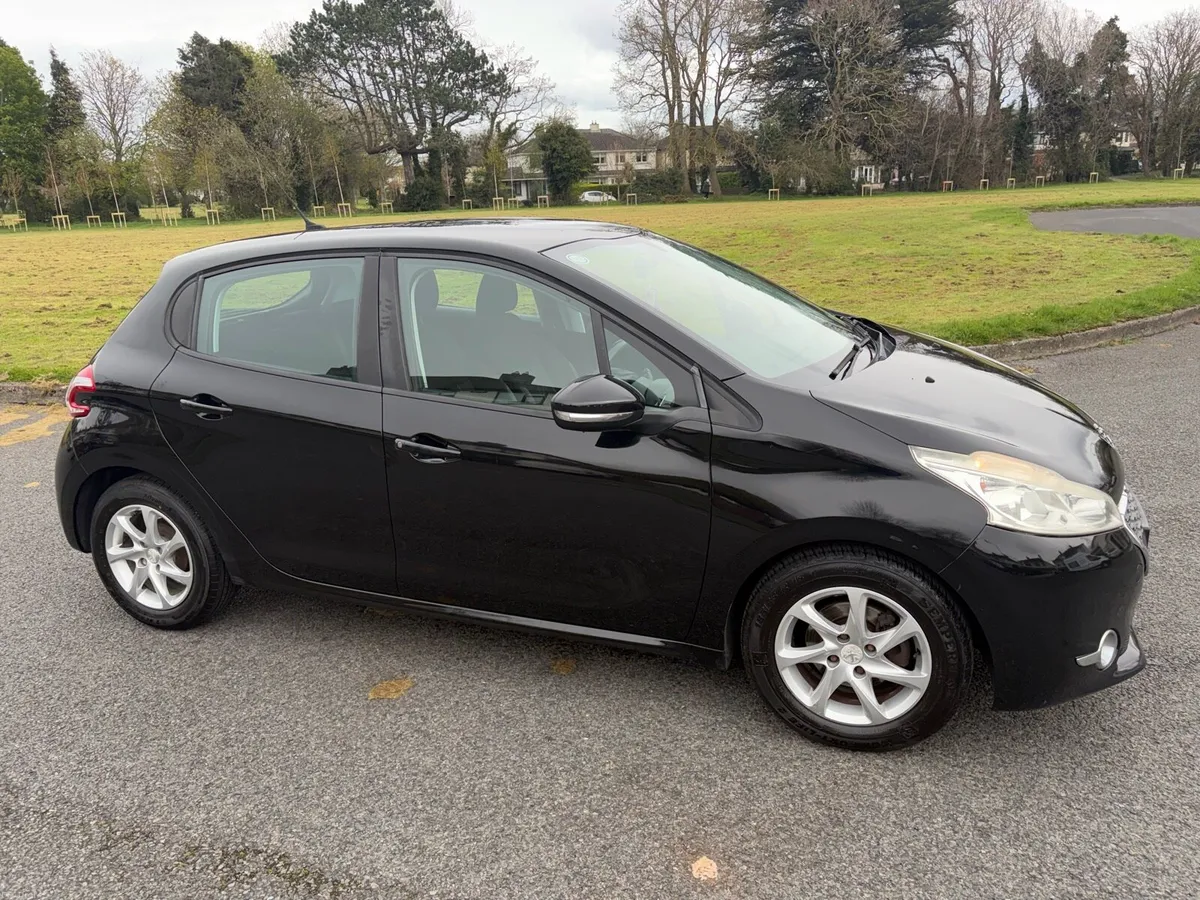 🔥141 Peugeot 208 NCT 12/26 🔥 - Image 2