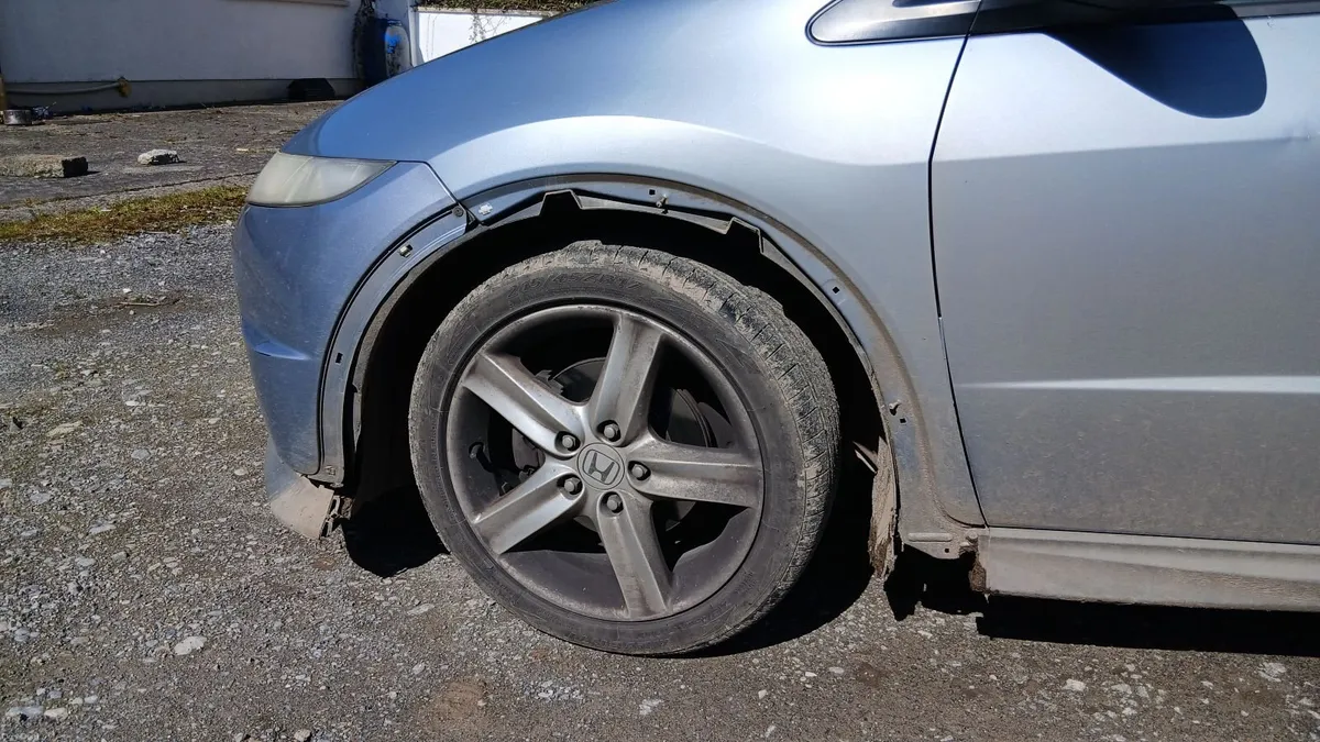 Honda Civic 2009 - Image 2