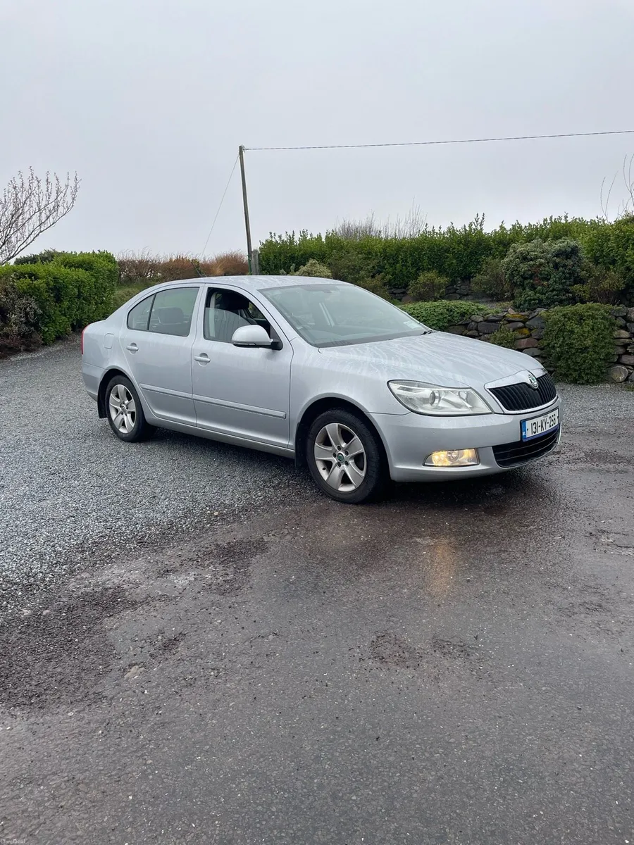 Skoda Octavia (High Spec) - Image 1